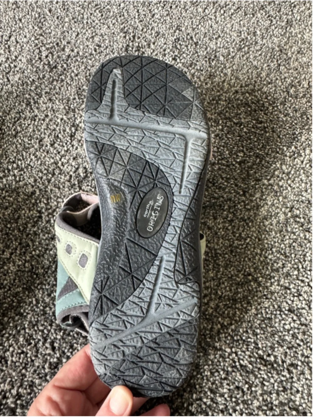 Women's Earth Origins Skylar Round Toe Lightweight Casual Flat Sandals Size 11W
